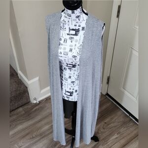 LuLaRoe Joy Gray Longline Ribbed Lightweight Stretchy Vest Women's Medium EUC